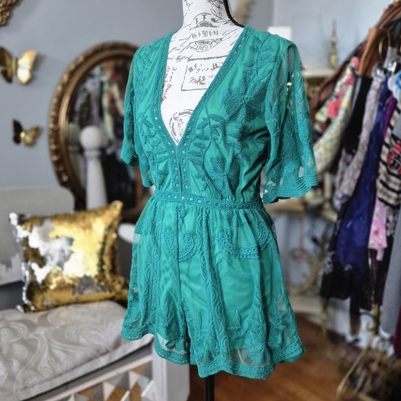 Honey Punch Romantic Teal Lace Romper Small - Picture 2 of 6